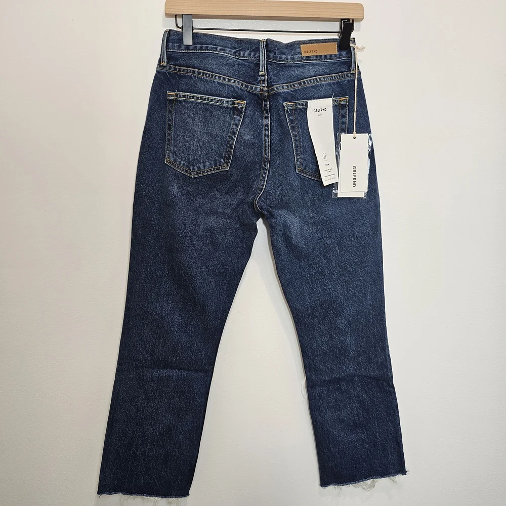 GRLFRND  TATUM Dark Blue Cropped Jeans Size 27. - Picture 5 of 15